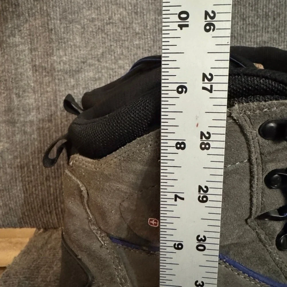 Wenger Mens Waterproof Hiking Boots Grey Suede Black Rubber High Top Lug Sole 11